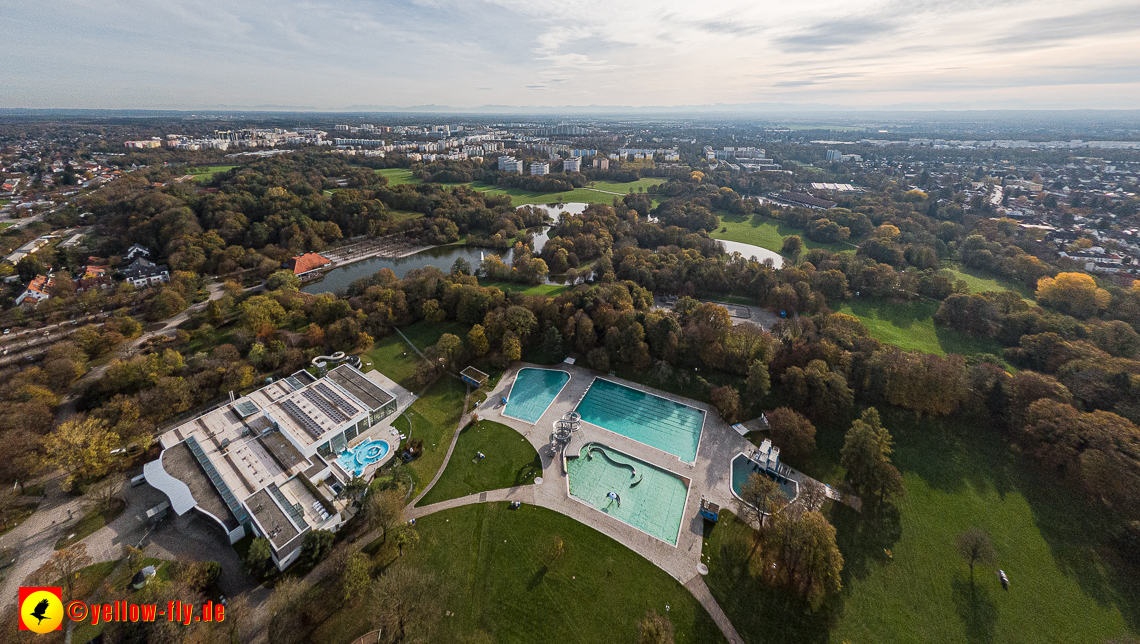 03.11.2022 -  Ostparksee mit Umgebung in Neuperlach